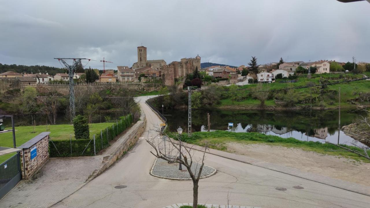 Ferienwohnung Puente Viejo De Buitrago Casa Enebro Buitrago del Lozoya Exterior foto